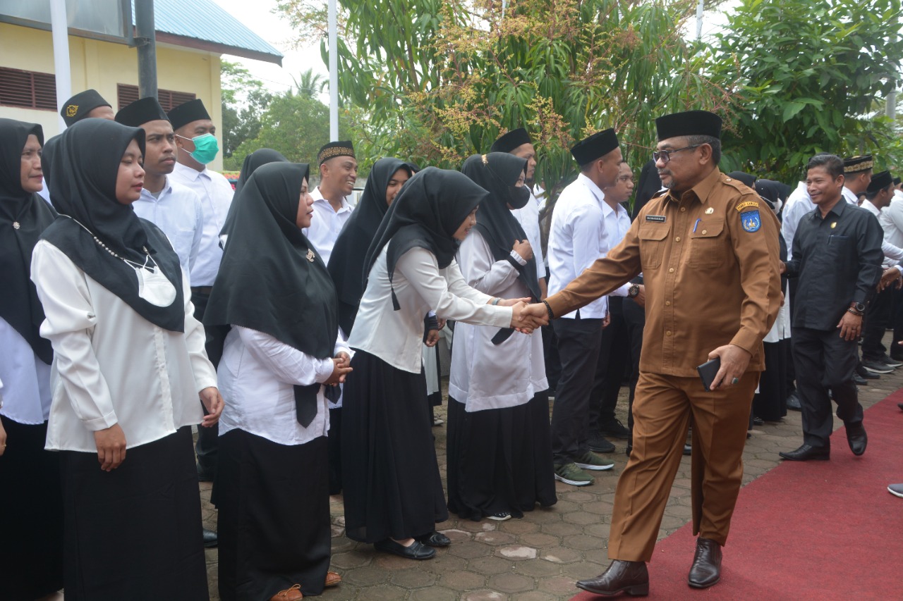 Pj. Walikota Langsa Hadiri Pelantikan dan Pengambilan Sumpah/Janji Anggota PPS Terpilih Dalam Wilayah Kota Langsa pada Pemilu 2024.