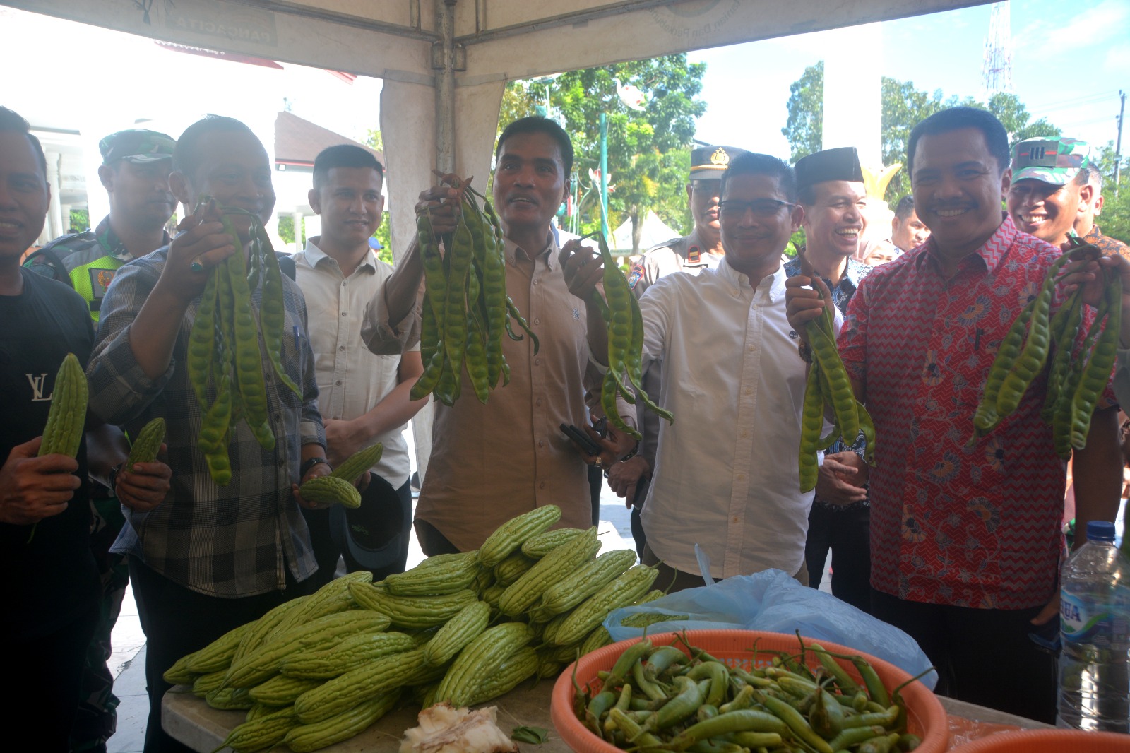 Pj. Walikota Langsa Buka Pasar Tani Aceh Tahun 2023.