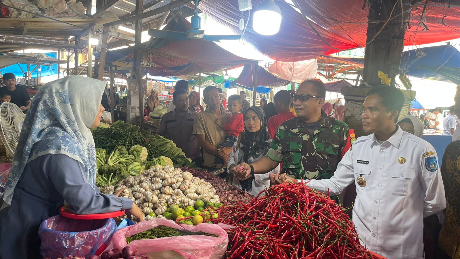 Pj. Walikota Langsa bersama Forkopimda Tinjau Harga Kebutuhan Pokok.