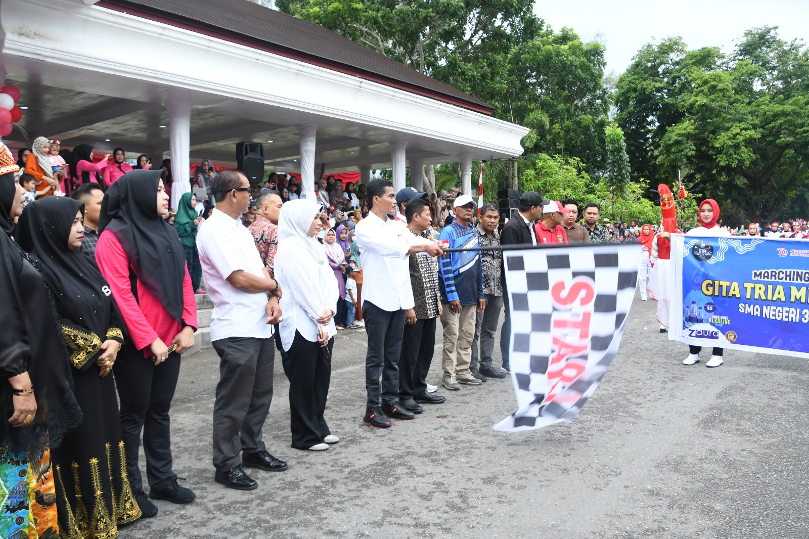 Pj. Walikota Langsa Melepas Peserta Pawai Alagoris.